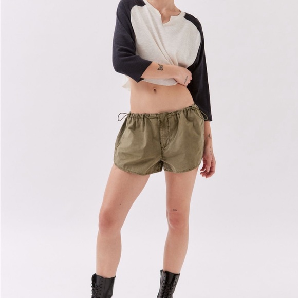 Drawstring shorts - Picture 3 of 3